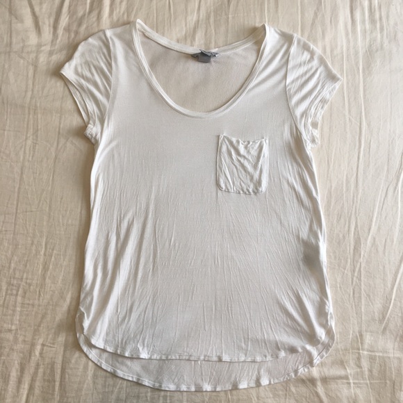 H&M White Pocket Tee - Picture 2 of 3